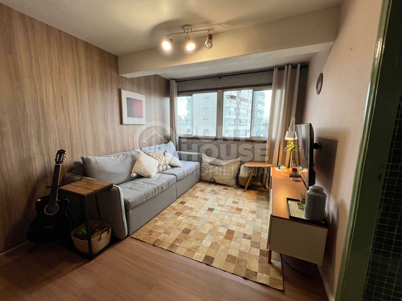 Apartamento à venda e locação mobiliado, 1 dormitório e 1 vaga, próximo metrô