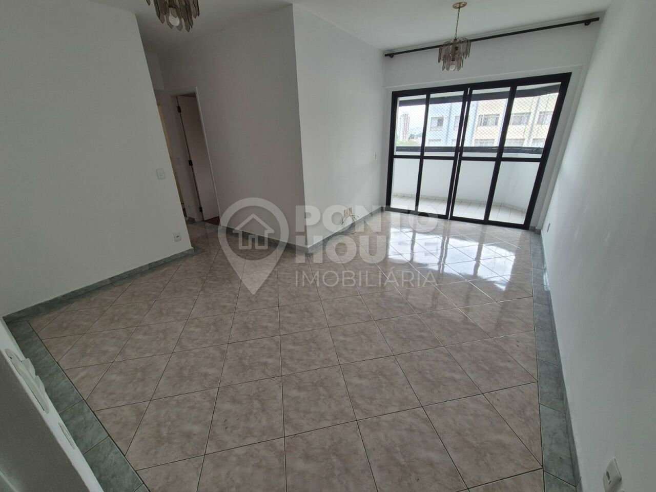 Apartamento à venda 3 dormitórios, suíte e 2 vagas, no bairro Saúde
