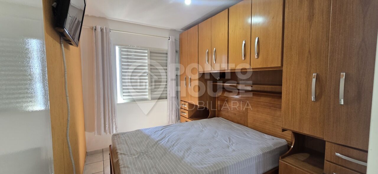 Apartamento à venda no bairro Ipiranga com 2 dormitórios, 1 banheiro e 1 vaga