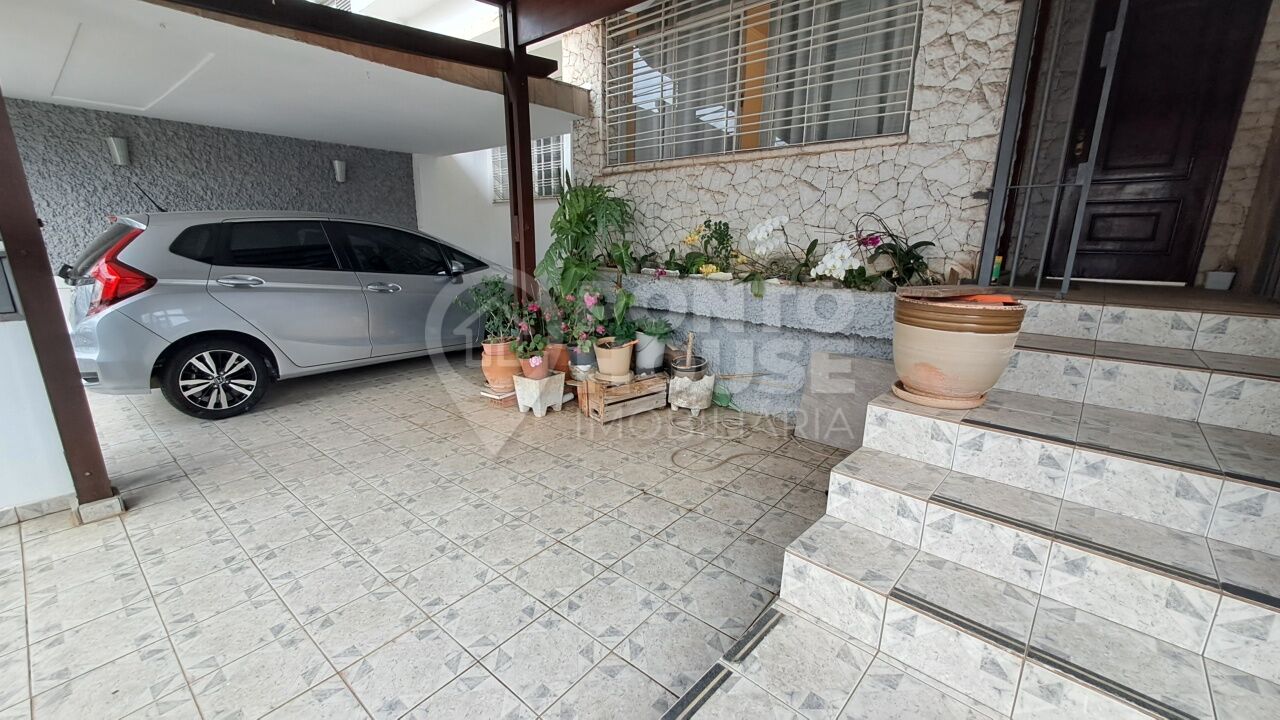 Casa térrea à venda em vila Planalto Paulista, 2 dormitórios, 2 vagas e quintal