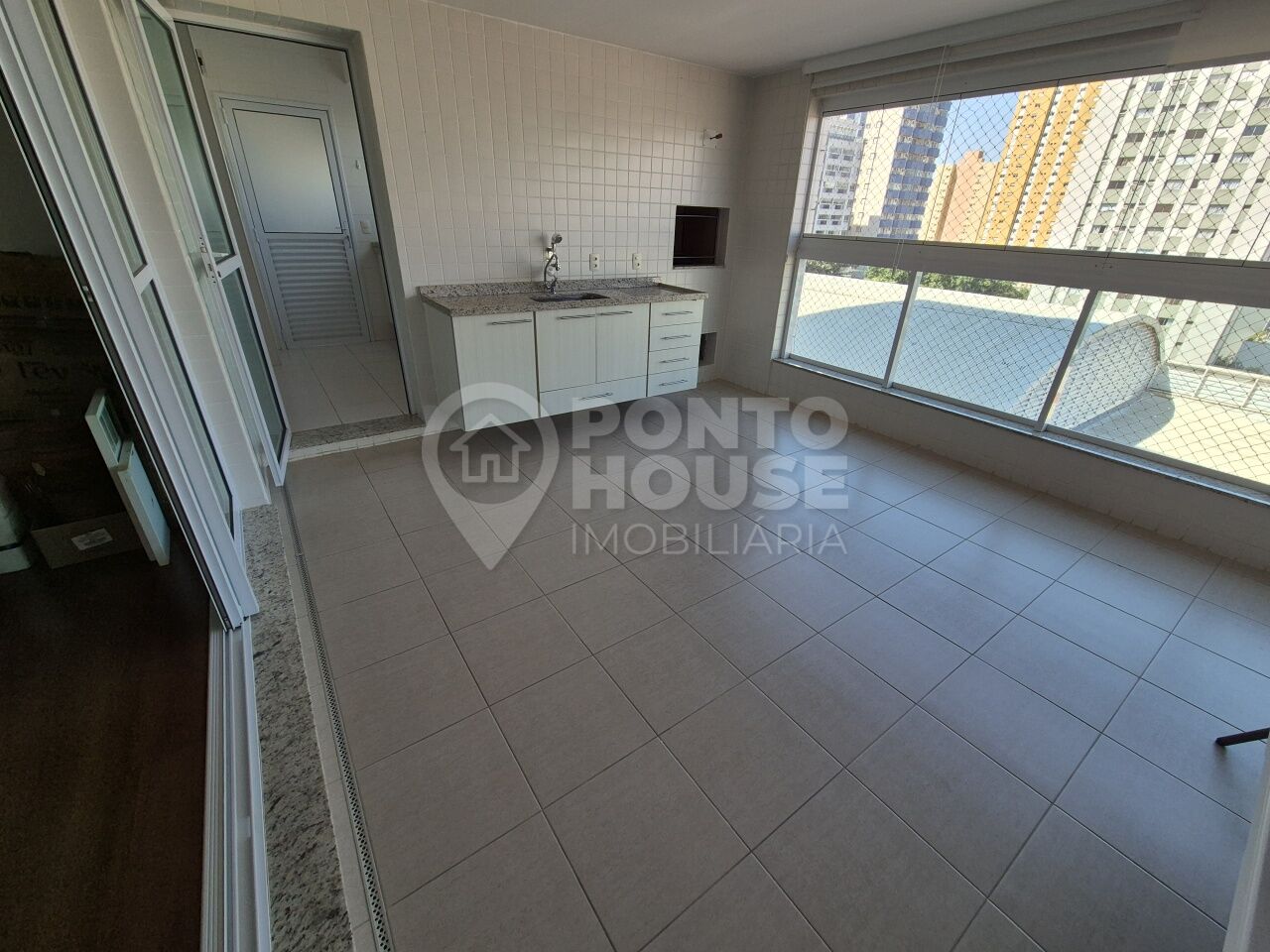 Apartamento à venda no bairro da Saúde 3 suítes, varanda gourmet 4 vagas