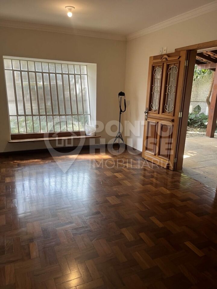 Casa térrea comercial ou residencial à venda e locação na Vila Clementino.