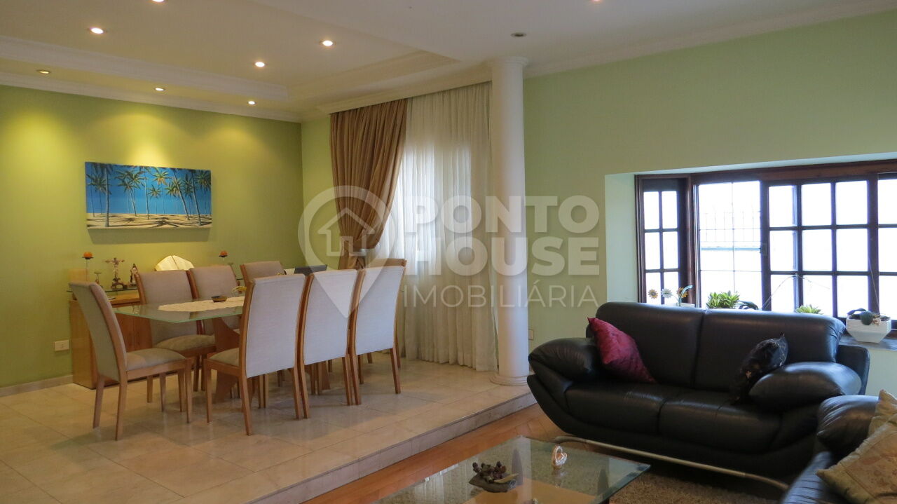 Casa térrea à venda Planalto Paulista, 3 dormitórios, 5 vagas, quintal e lazer