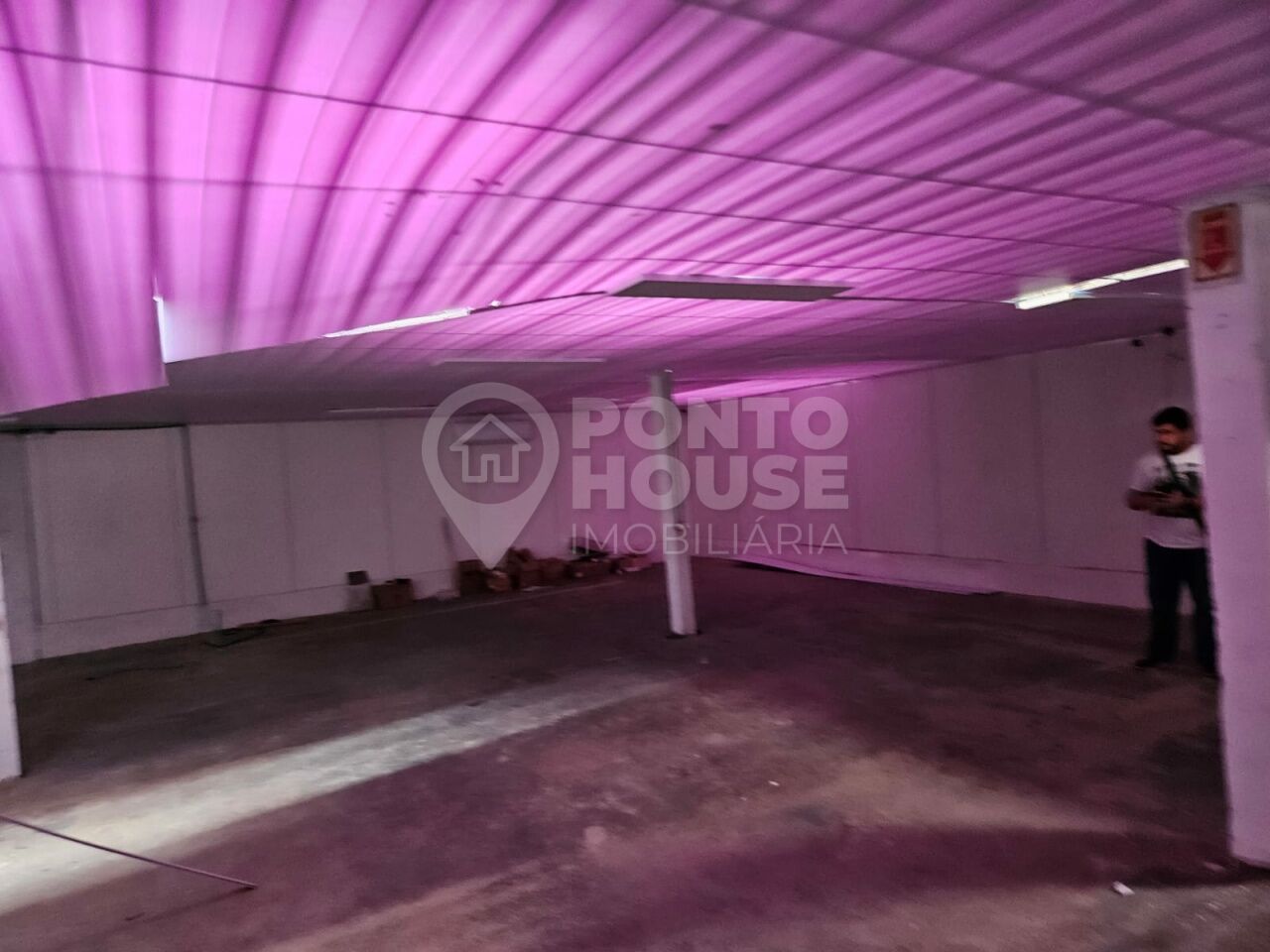 Galpão à venda e locação, 650 m², no bairro Jabaquara
