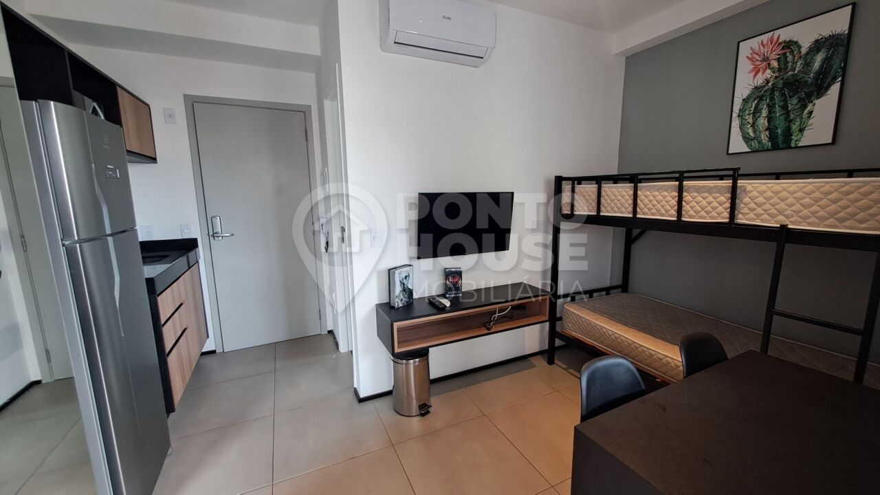 Studio à venda na Vila Mariana, mobiliado, andar alto, vago, a 750 metros metrô