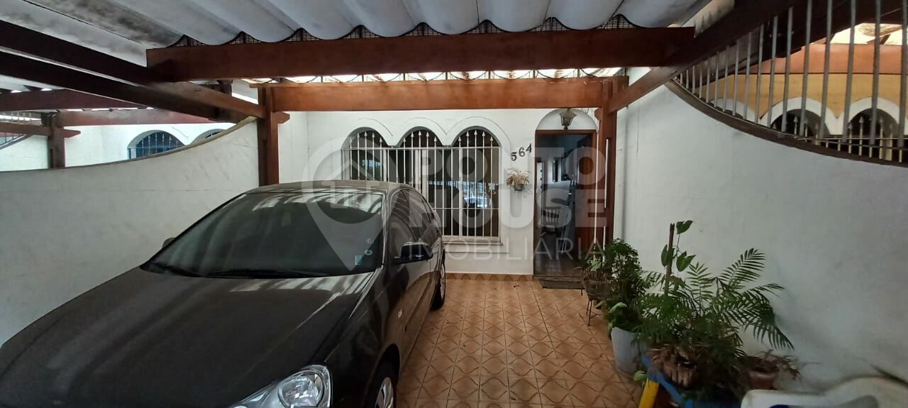 Sobrado à venda com 2 dormitórios e 1 suíte, 2 vagas na Chácara Inglesa