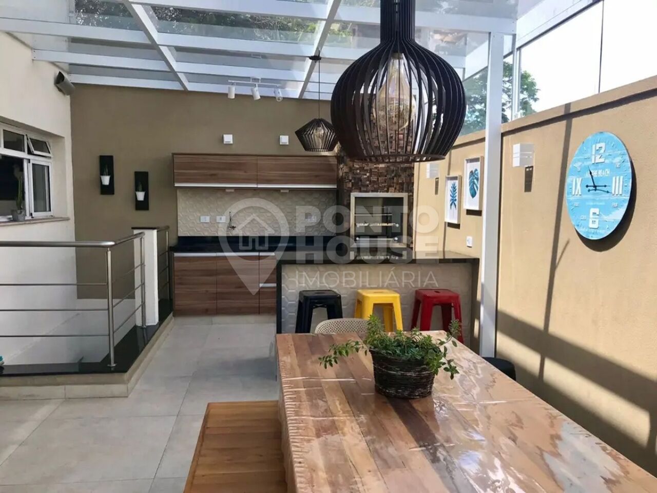 Sobrado à venda 436m² em condomínio fechado no Campo Belo com 6 vagas