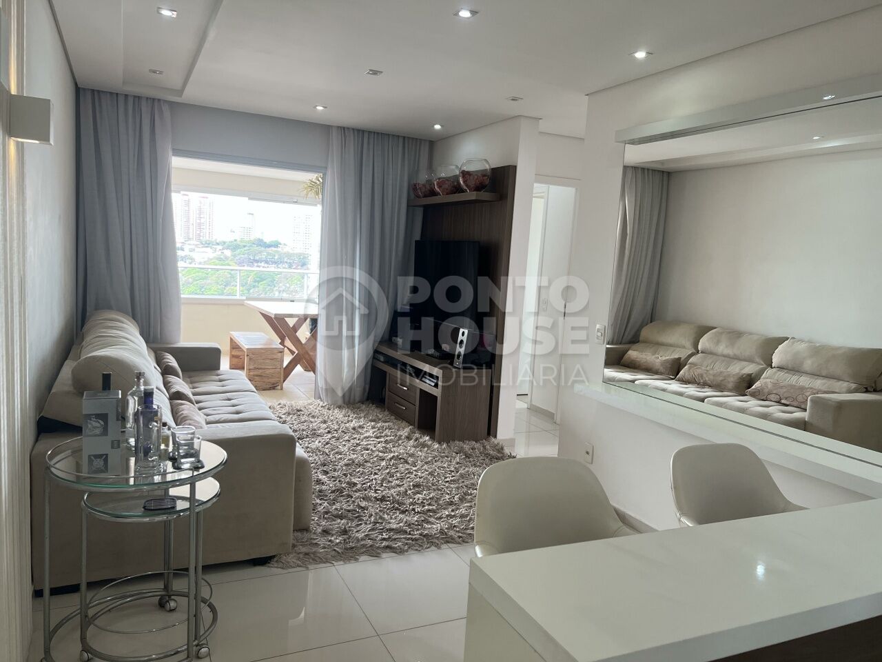 Apartamento à venda, Vila Mariana perto do metrô Ana Rosa 2 dormitórios 2 vagas