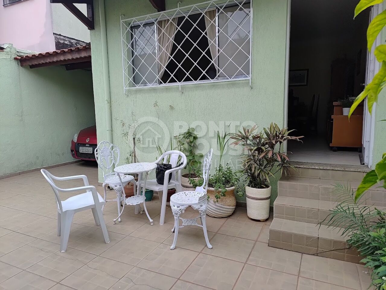 Sobrado à venda com 3 dormitórios, suíte e 3 vagas em Vila Gumercindo