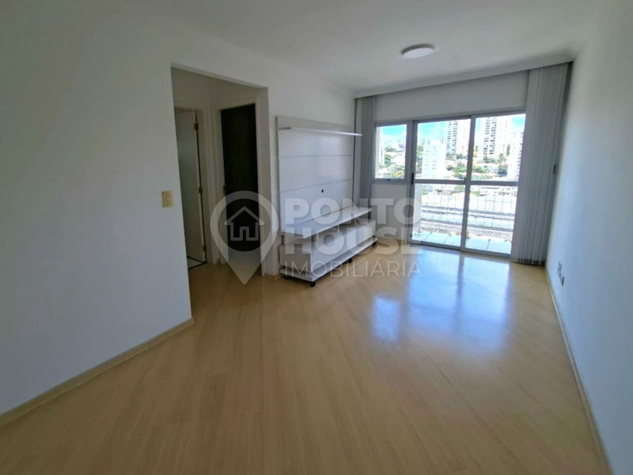 Apartamento à venda, 2 dormitórios e 1 vaga no Condomínio Jardim Aeroporto
