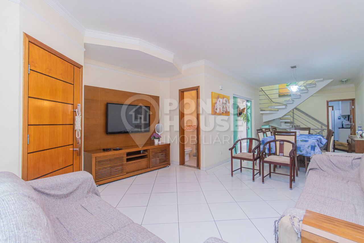 Sobrado à venda de 203m² em Mirandópolis, 04 dormitórios, 02 suítes e 03 vagas