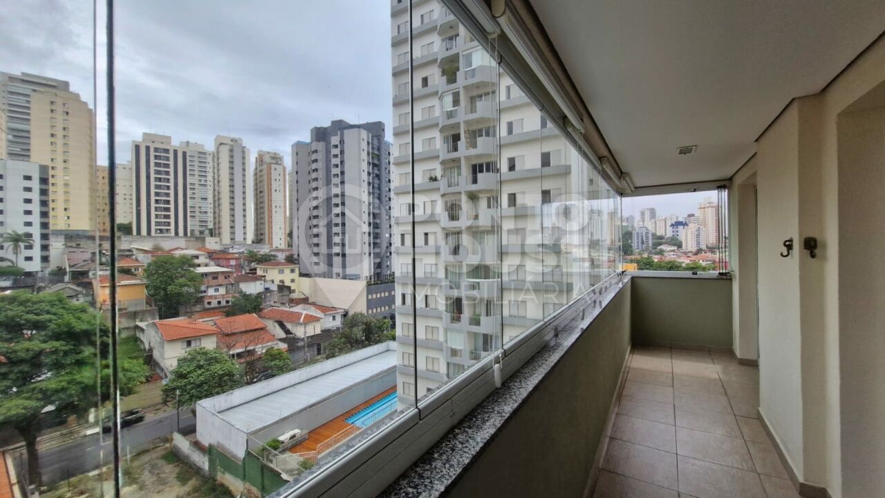 Apartamento para venda na Chácara Inglesa com 2 dormitórios, 1 suíte e 2 vagas.