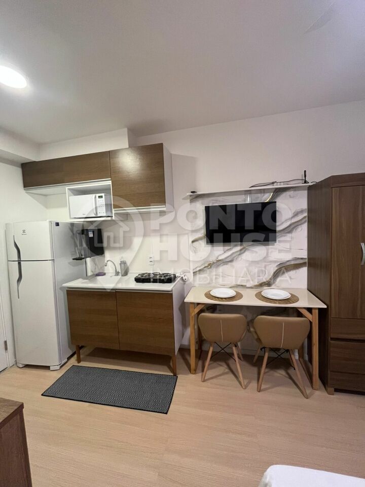Studio à venda e locação no Jardim da Saúde, com varanda, mobiliado 