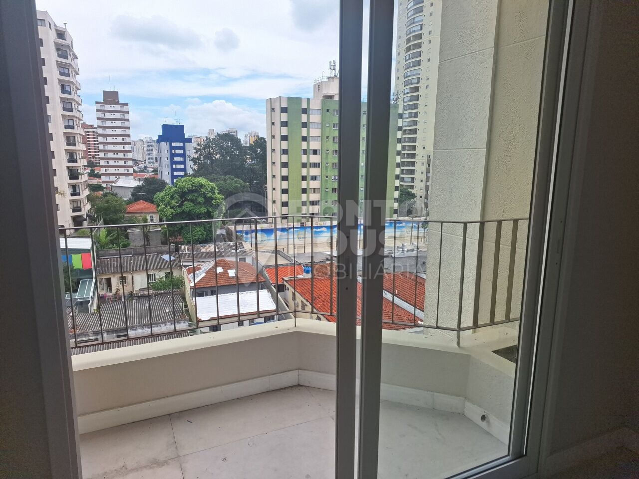 Apartamento à venda e locação na Vila Gumercindo 3 dormitórios e 1 vaga