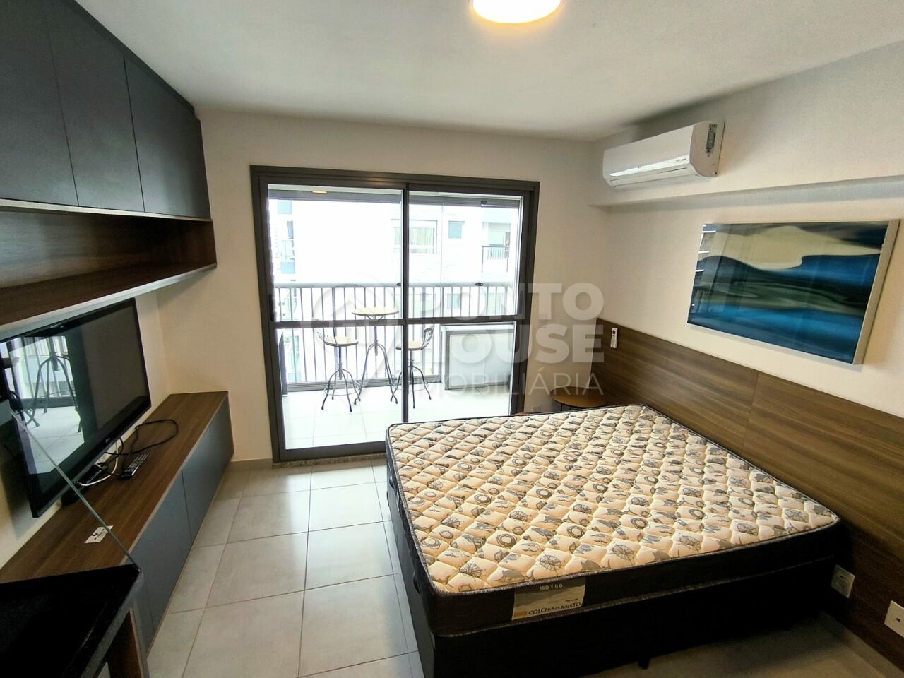 Studio mobiliado à venda na Vila Clementino, 27m², próximo ao shopping e metrô