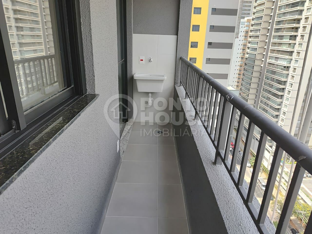Studio à venda no Ipiranga a 150m do metrô Alto do Ipiranga com sacada