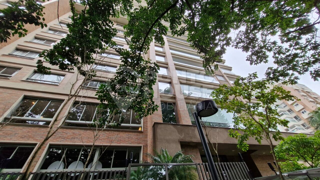 Alto padrão Vila Mariana  181m 3 suítes  elevador panorâmico hall privativo. 