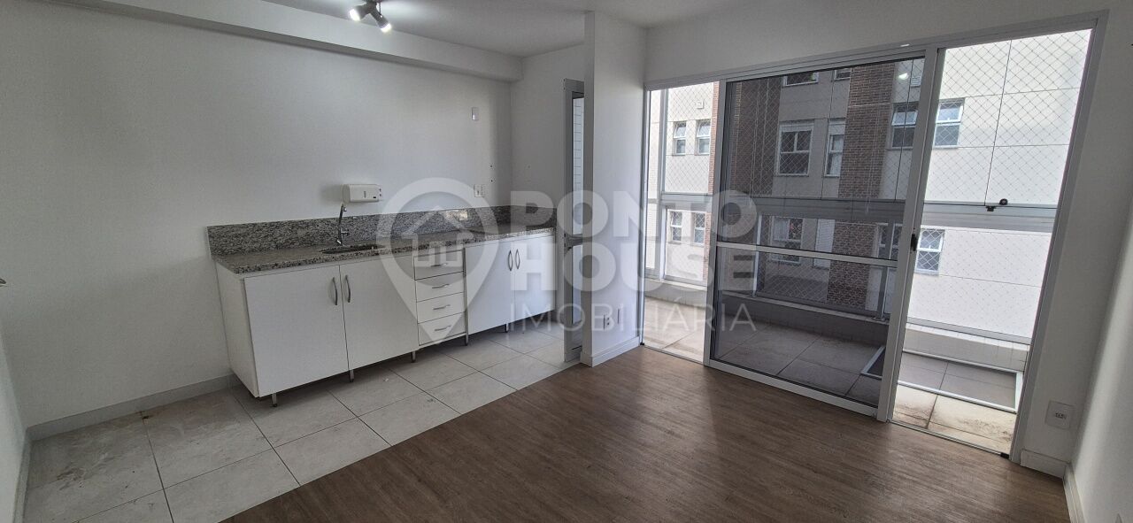 Apartamento à venda na Saúde 1 dormitório, sala, varanda e 1 vaga