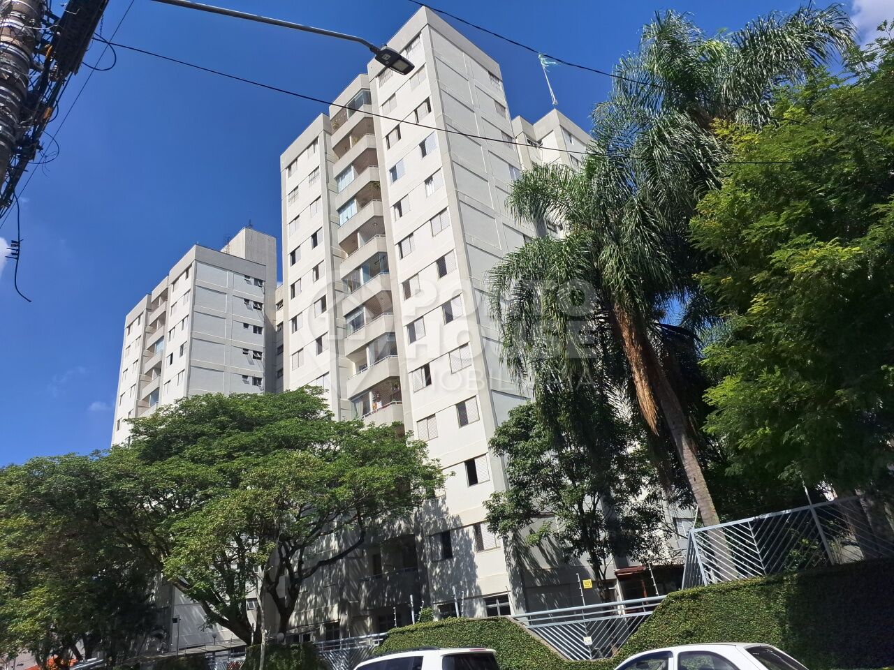 Apartamento à venda na Saúde 2 dormitórios, 1 vaga e sacada, próximo ao metrô