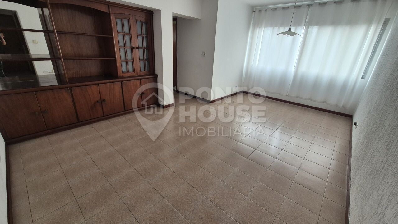 Apartamento à venda na Saúde 2 dormitórios e 1 vaga, dependências de serviços