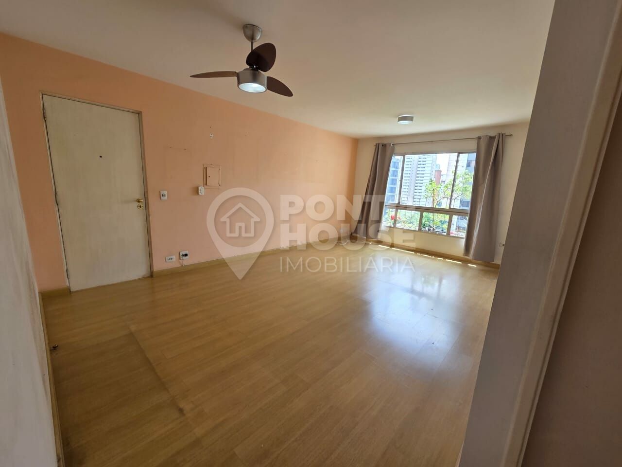 Apartamento à venda, 1 dormitório,52m²,vaga fixa, próximo ao Shopping Ibirapuera