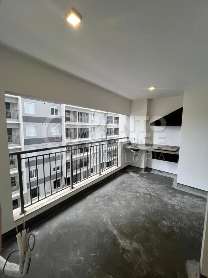 Apartamento à venda, 67m², 2 dormitórios, 1 suíte e 1 vaga, próximo ao metrô