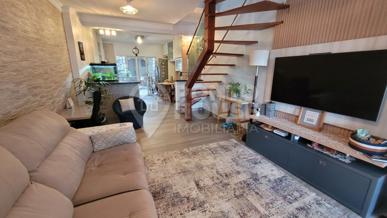 Casa à venda Planalto Paulista, 2 dormitórios, 1 vaga, reformada, oportunidade