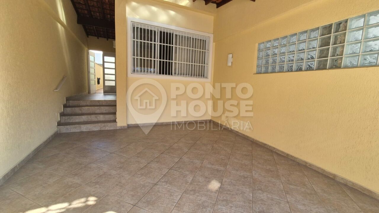 Sobrado pronto para morar, 3 dormitórios (1 suíte) 2 vagas, próximo ao metrô