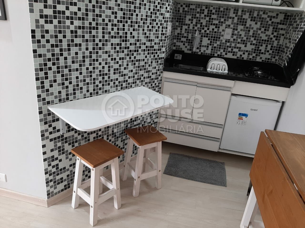 Apartamento à venda de 1 dormitório, mobiliado, 35m², 1 vaga, em Indianópolis