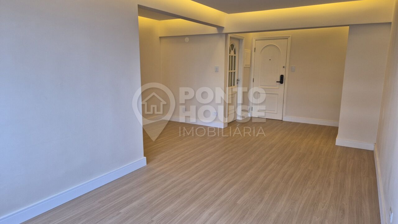 Apartamento à venda, reformado, 2 dormitórios, a 100 metros do metrô Saúde