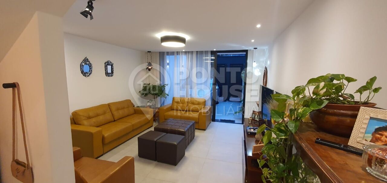 Casa à venda Planalto Paulista 2 suítes climatizadas, jacuzzi, 1 vaga, reformada