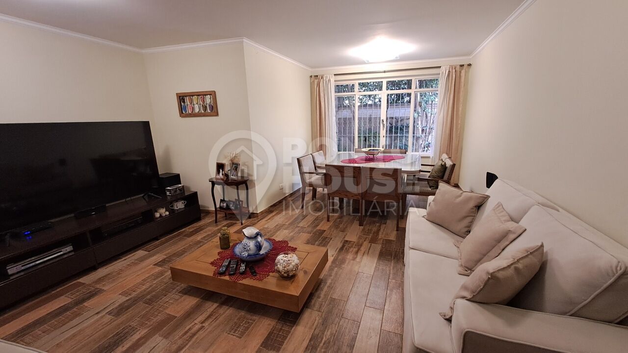 Casa à venda Mirandópolis 3 dormitórios, 2 vagas, 550 metros metrô Praça Árvore