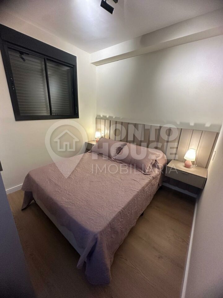 Studio mobiliado à venda e locação em Moema, 30m² com sacada