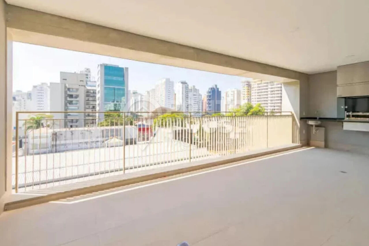 Apartamento à venda no bairro Moema de 149m², 3 suítes e 2 vagas