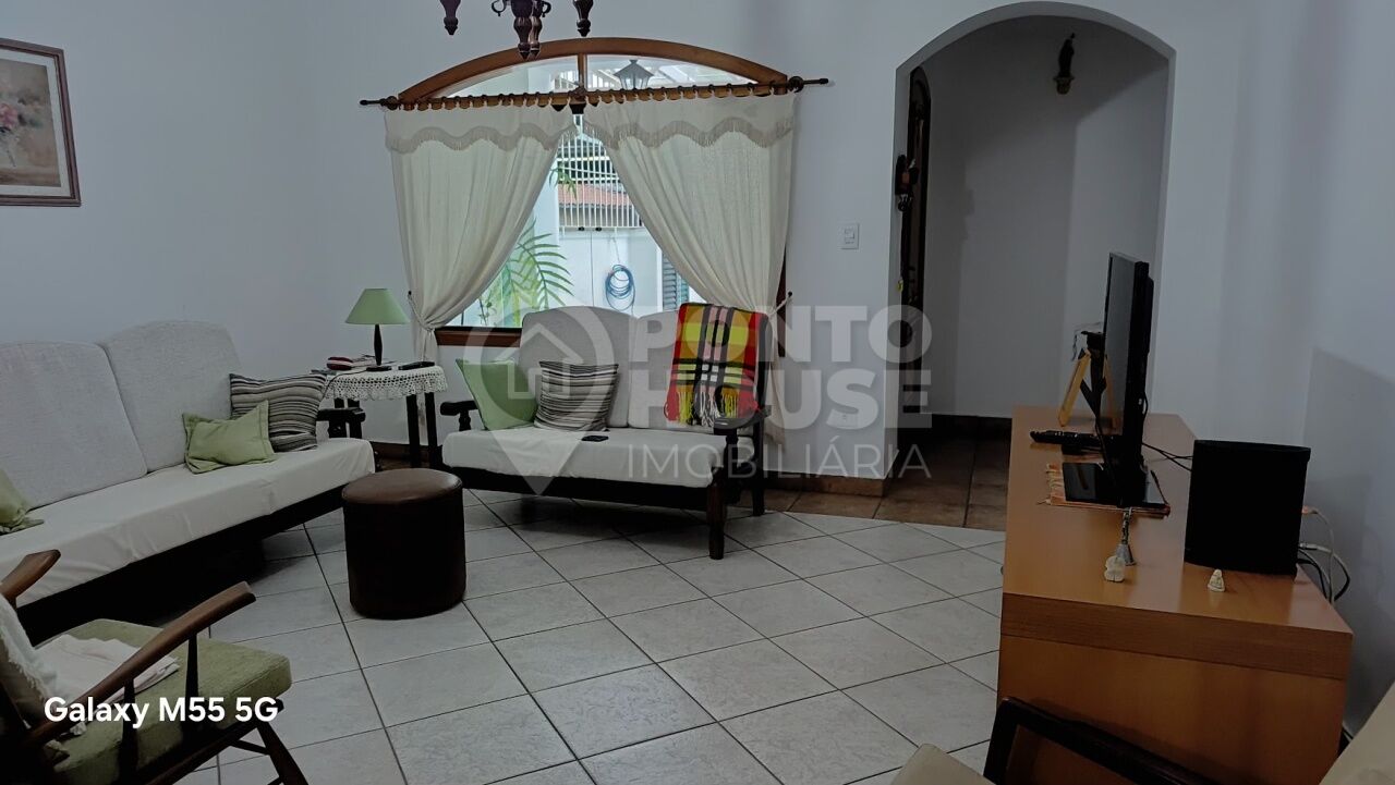 Sobrado de 165 m² a venda em Mirandópolis com 03 dormitórios, suíte e 02 vagas.