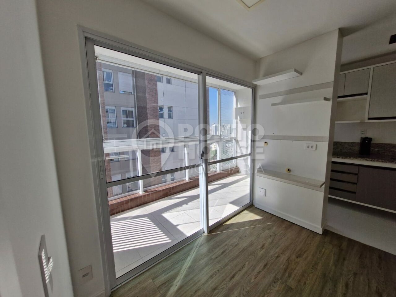 Apartamento locação Metrô Praça da Arvore 1 dormitorio 1 vaga lazer completo.