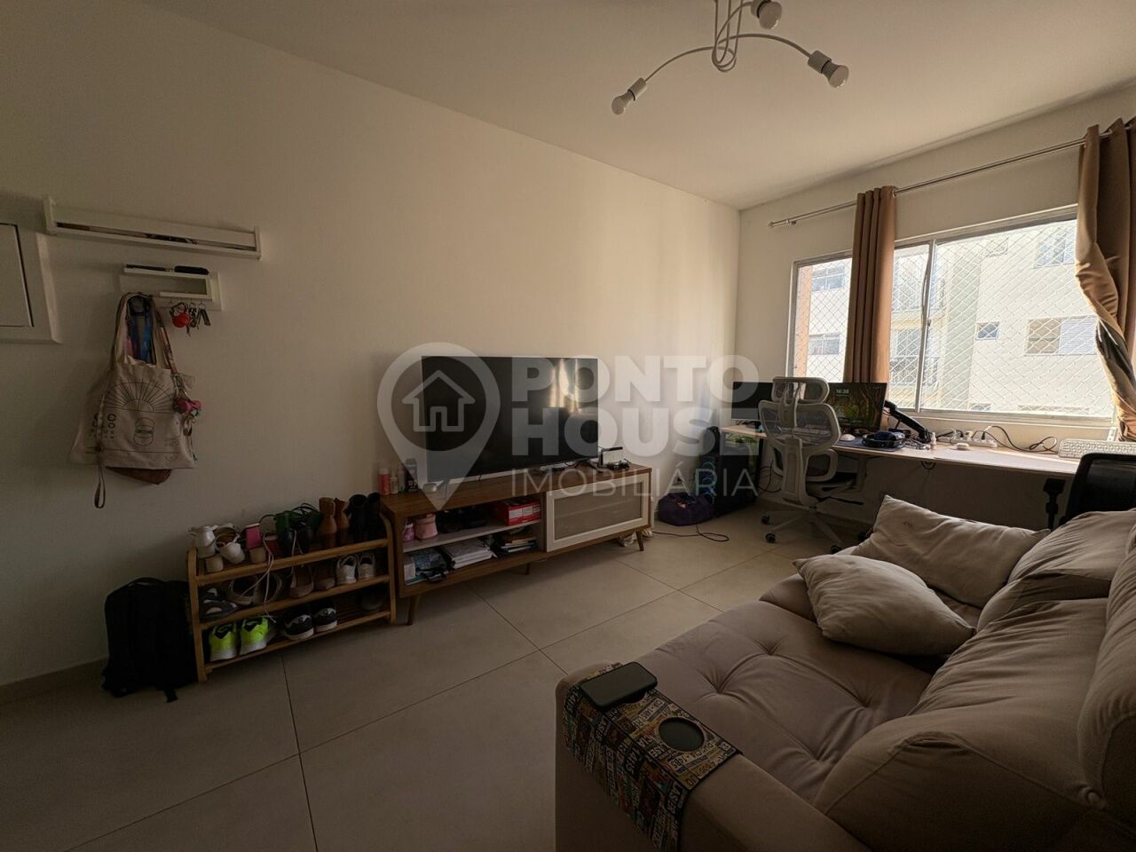 Apartamento à venda no bairro Vila Mascote, 1 dormitório, 1 sala e 1 vaga