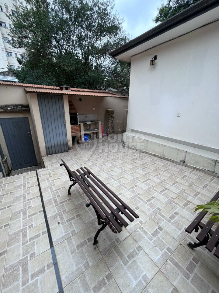 Casa térrea a venda com 4 apartamentos, 6 wc"s, 4 vagas em Vila Mariana