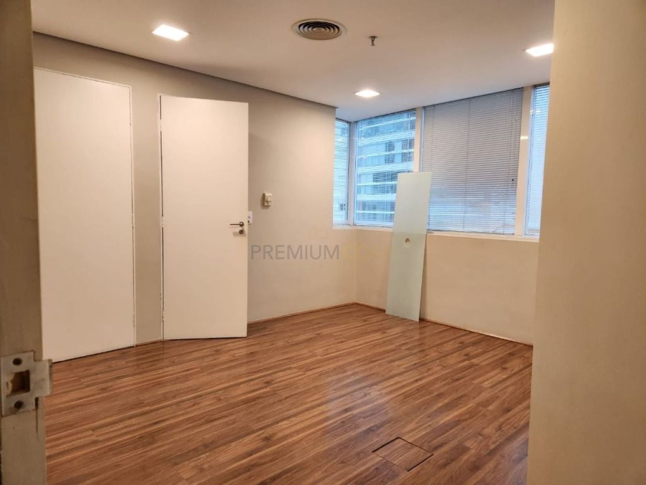 Conjunto Comercial para Venda - Vila Olímpia