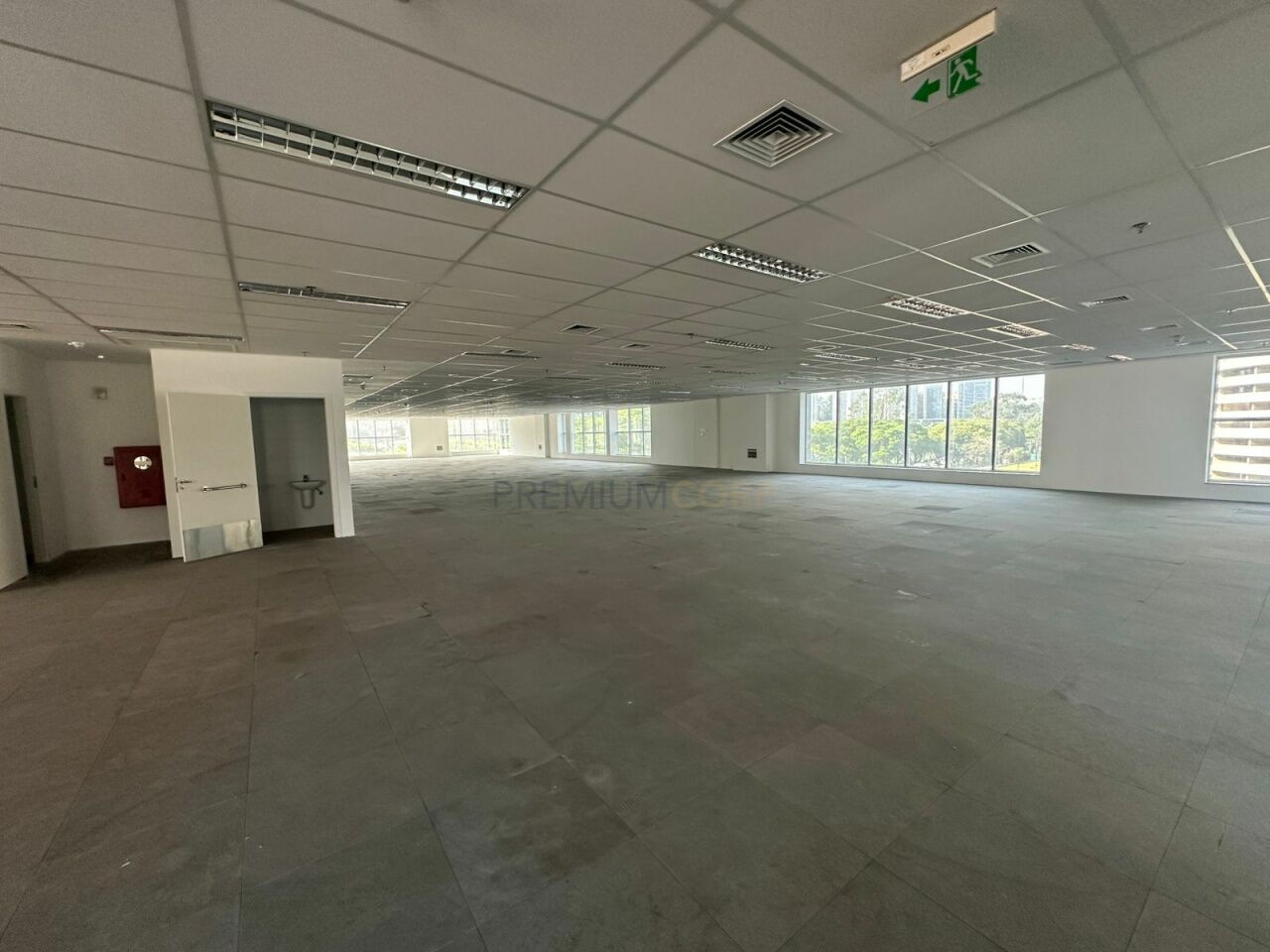 Conjunto Comercial para Venda - Granja Julieta