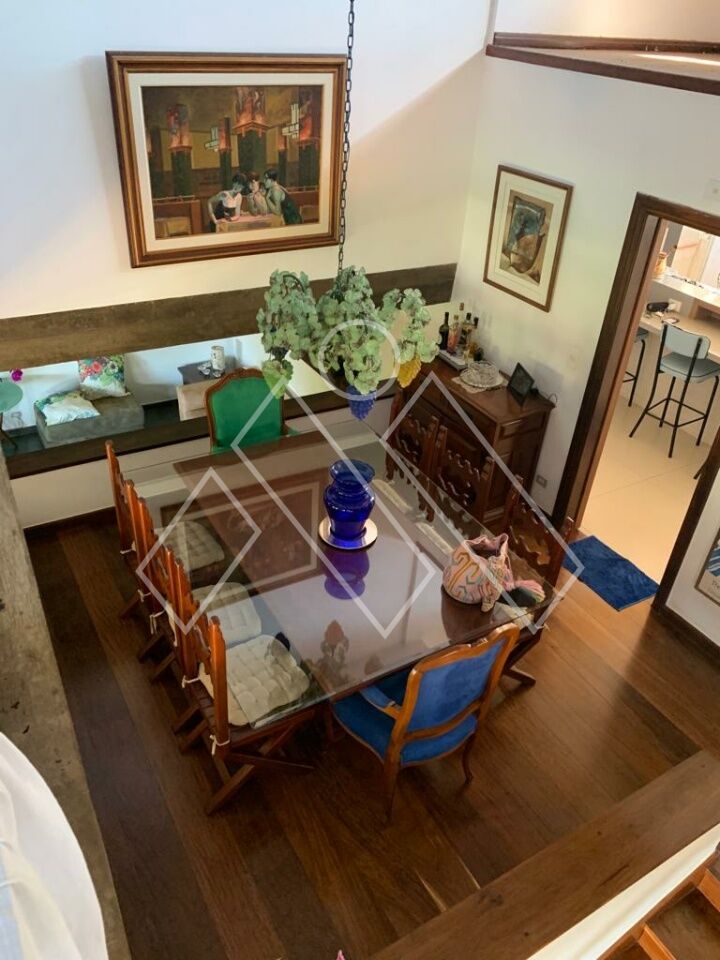 Casa, 4 quartos, 236 m² - Foto 1