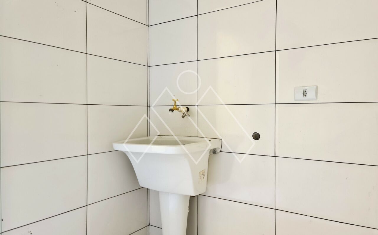 Casa à venda com 3 quartos, 90m² - Foto 14
