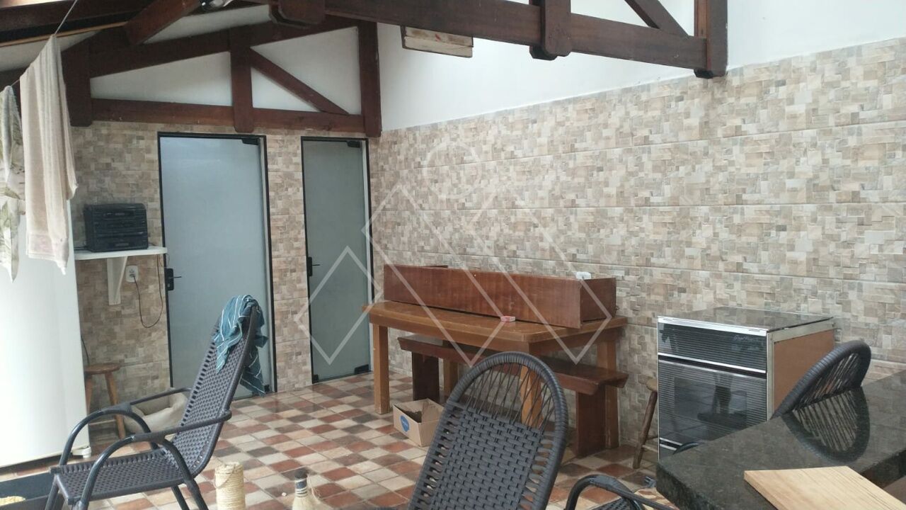Casa à venda com 3 quartos, 189m² - Foto 17
