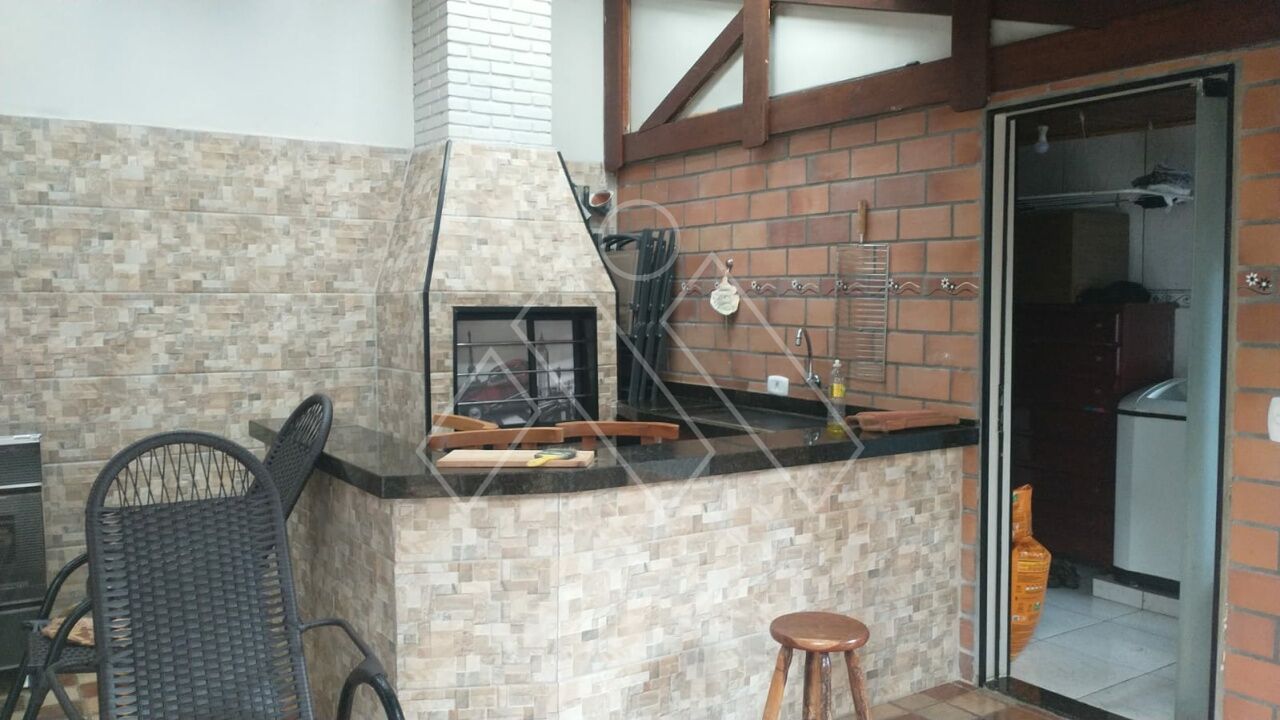 Casa à venda com 3 quartos, 189m² - Foto 15