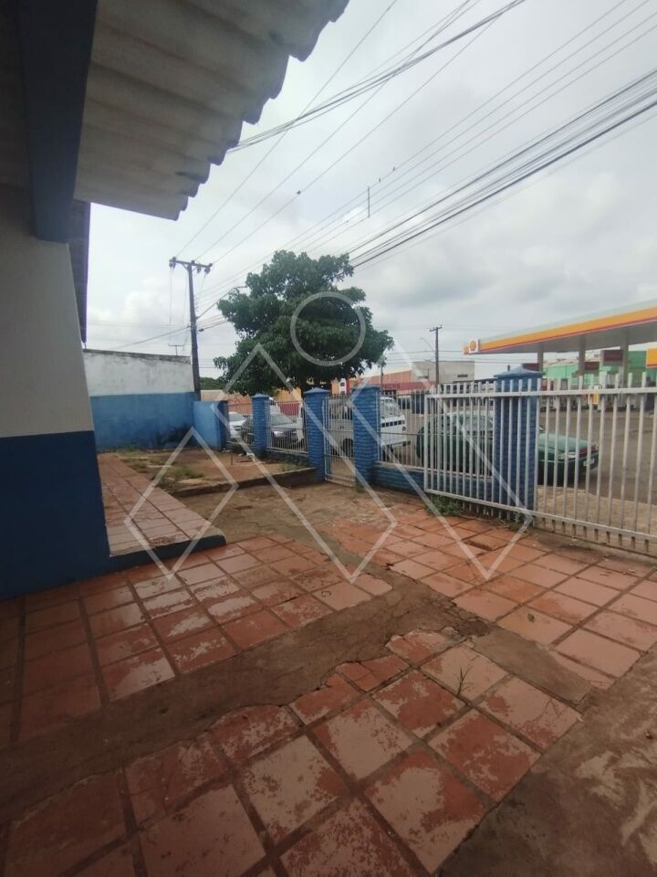 Casa Comercial à venda com 3 quartos, 140m² - Foto 4