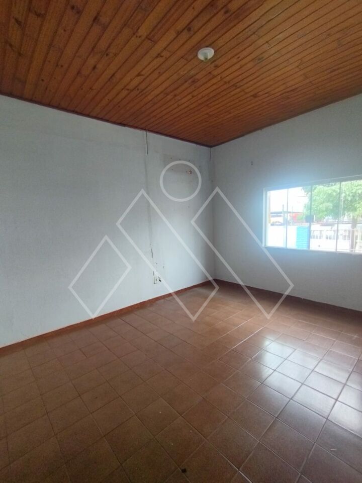 Casa Comercial à venda com 3 quartos, 140m² - Foto 6