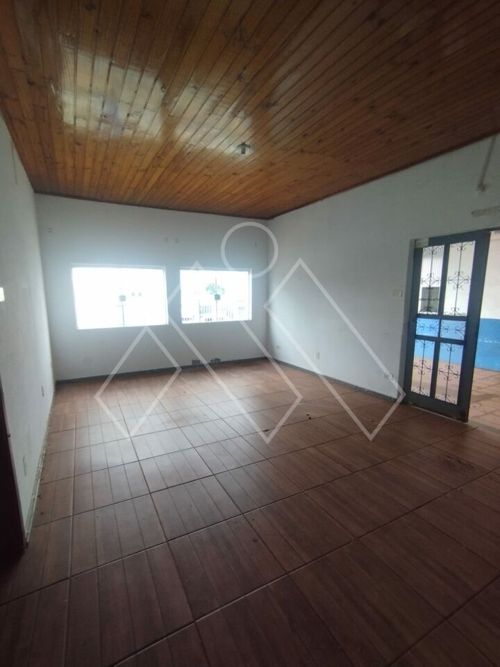 Casa Comercial à venda com 3 quartos, 140m² - Foto 14