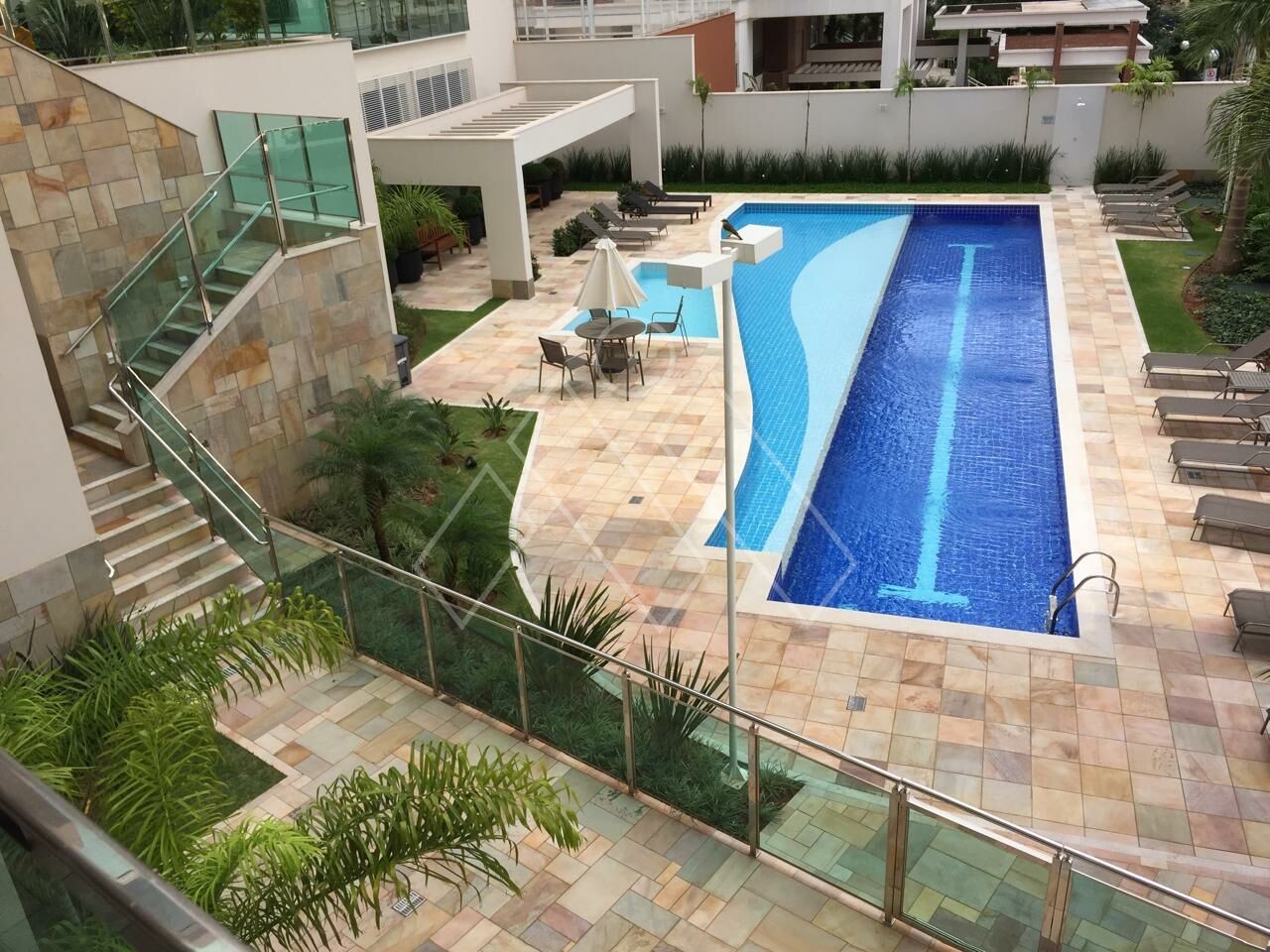 Apartamento, 3 quartos, 236 m² - Foto 2