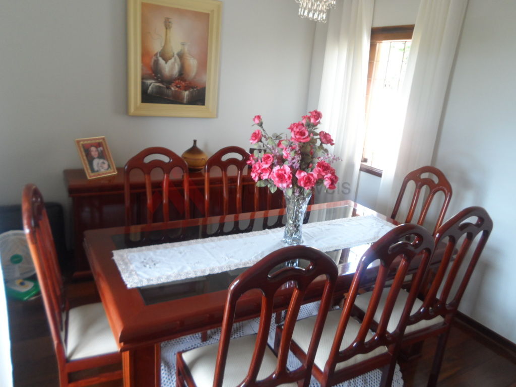 Casa à venda com 4 quartos, 285m² - Foto 23