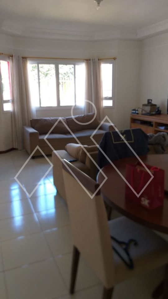 Casa, 4 quartos, 121 m² - Foto 1